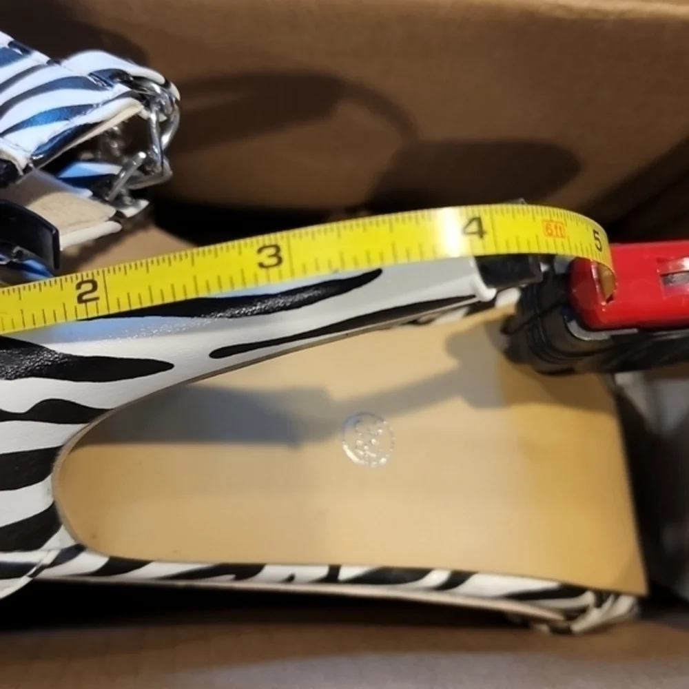 Brand New Zebra Print Heels Size 39/ 8 US - Picture 6 of 6